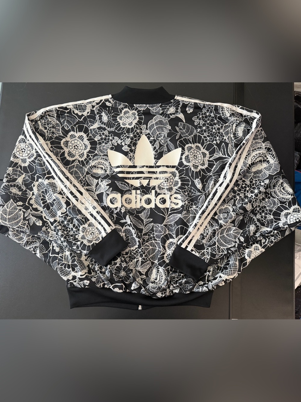 Adidas Original Women's Florido Superstar Cape Jacket XS